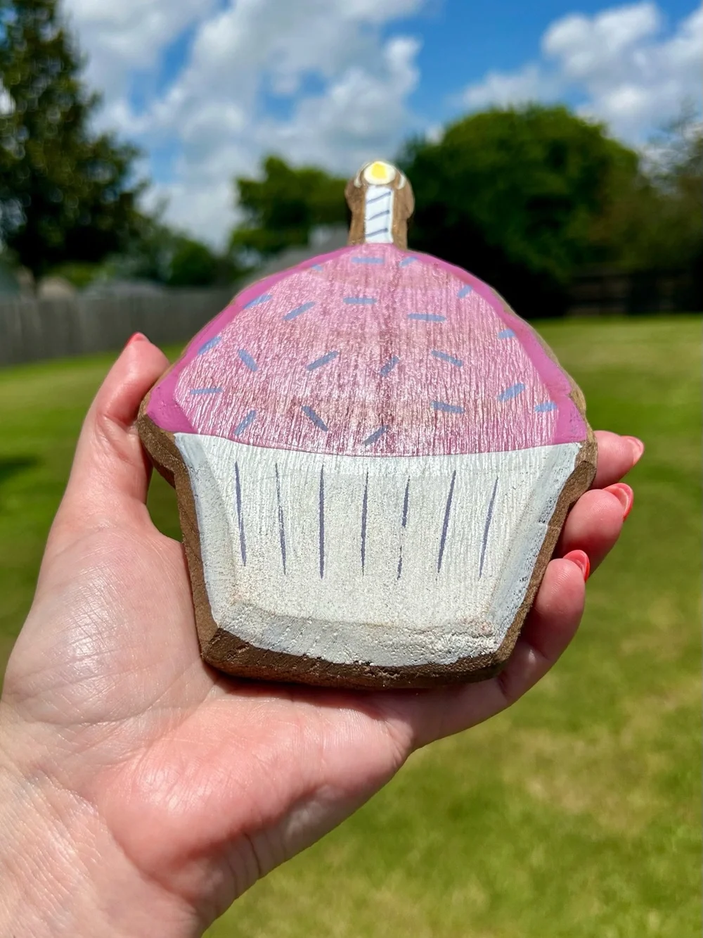 Demdaco Pink Birthday Cupcake Wooden Magnet Token EUC